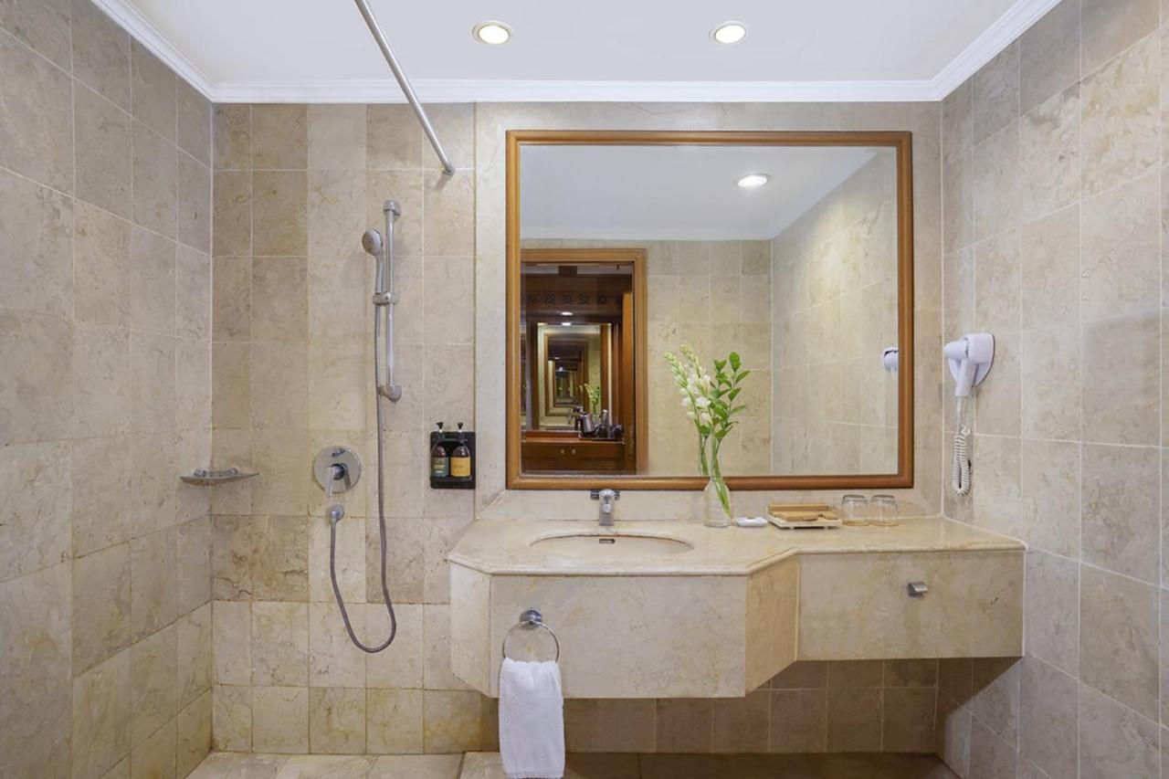 Loman Park Yogyakarta 4*