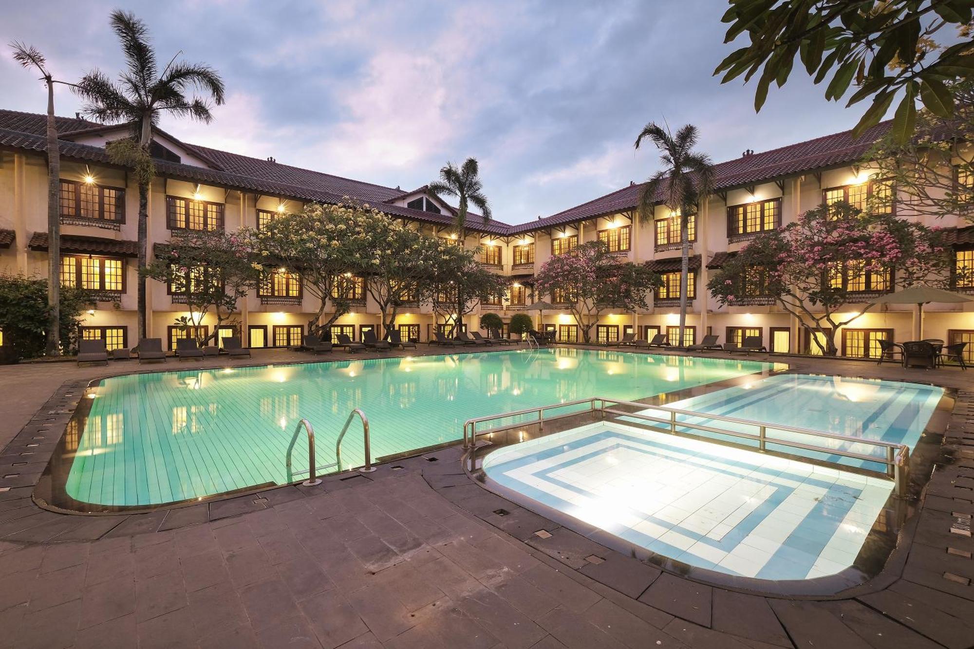 Prime Plaza Jogjakarta Hotel 4*