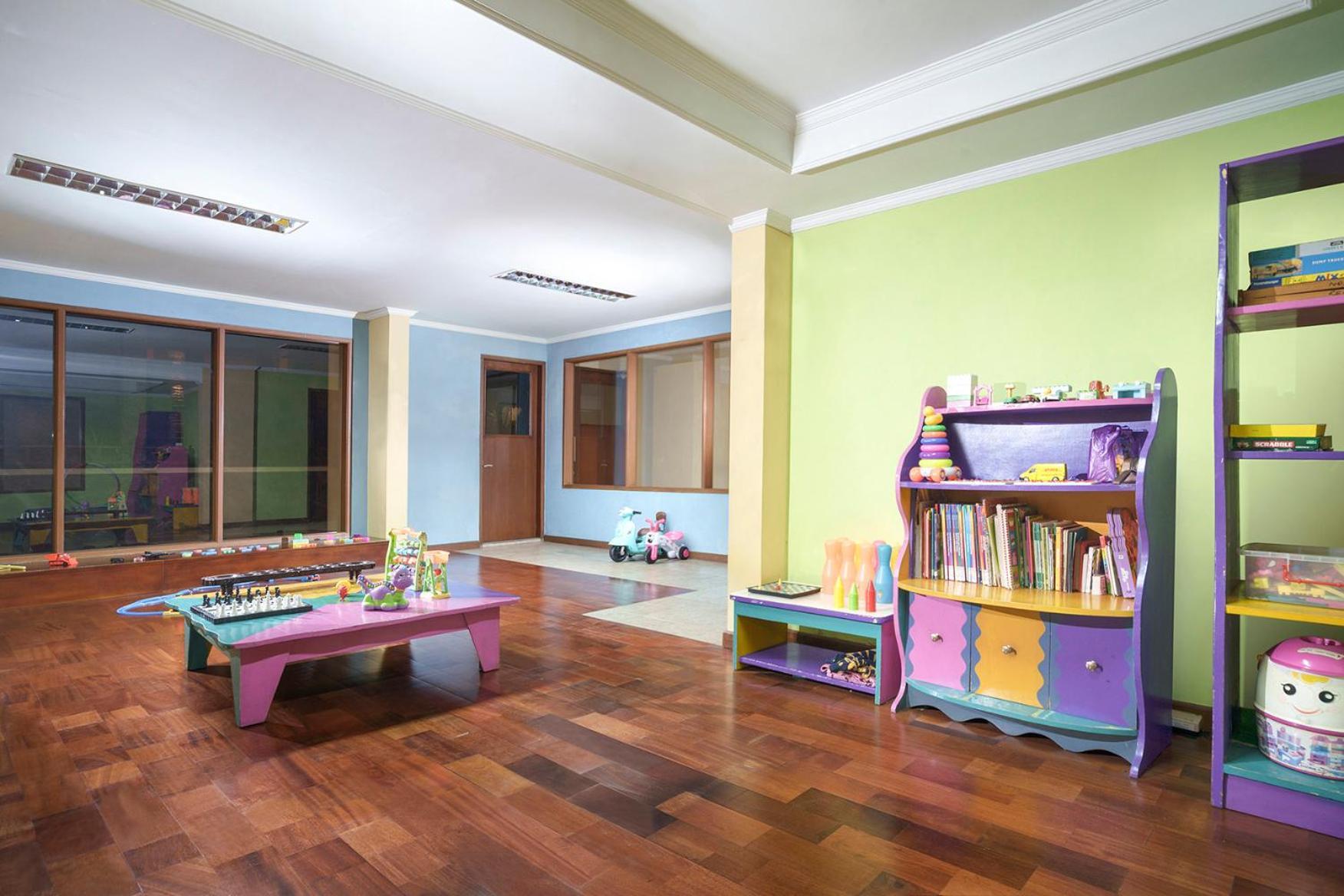 Loman Park Yogyakarta Hotel